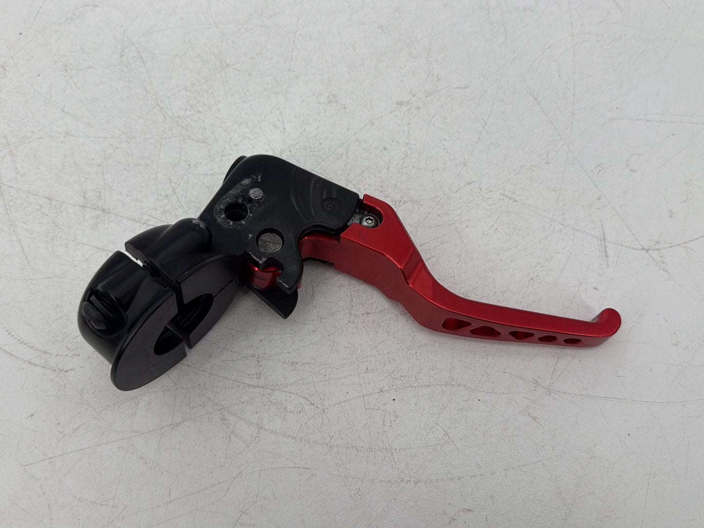 2006 - 2017 Harley-Davidson Dyna Street Bob Front Left Hand Clutch Control Lever  	38608-96