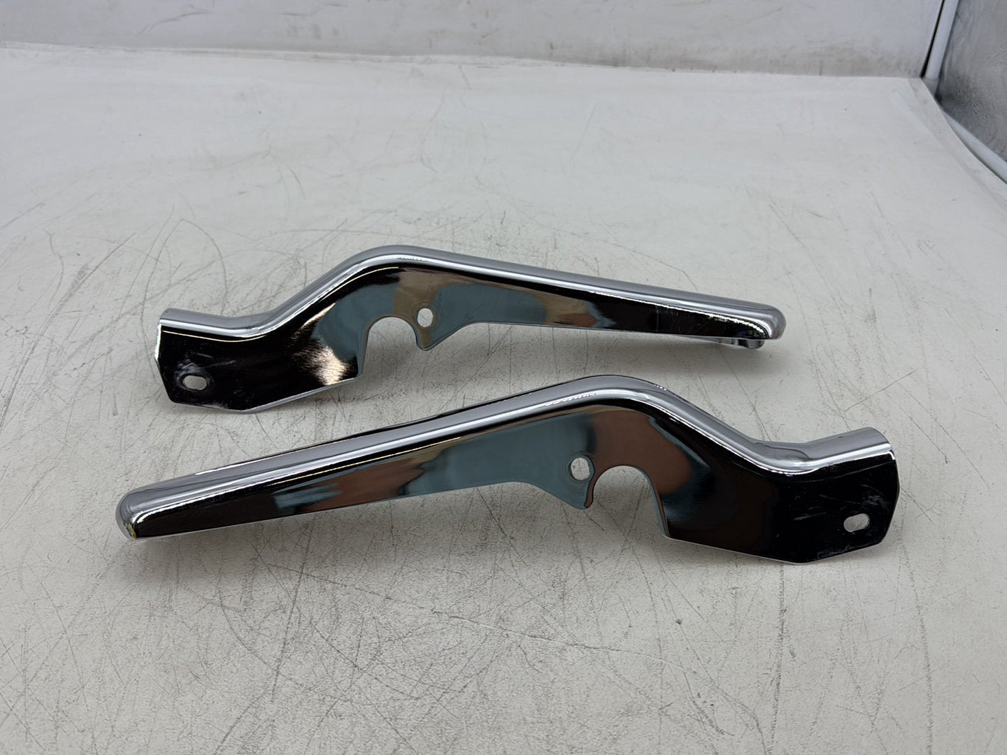 07 Harley Touring Electra Glide Ultra OEM Rear Left Right Fender Struts Bracket