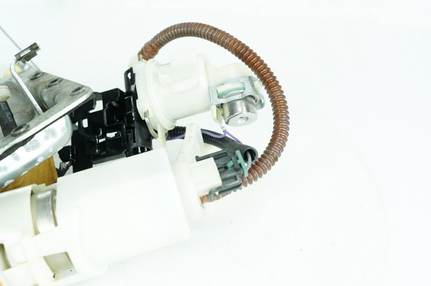 2007 - 2016 Harley-Davidson Dyna Super Glide Custom Gas Gasoline Fuel Petrol Pump Sending 75218-04C
