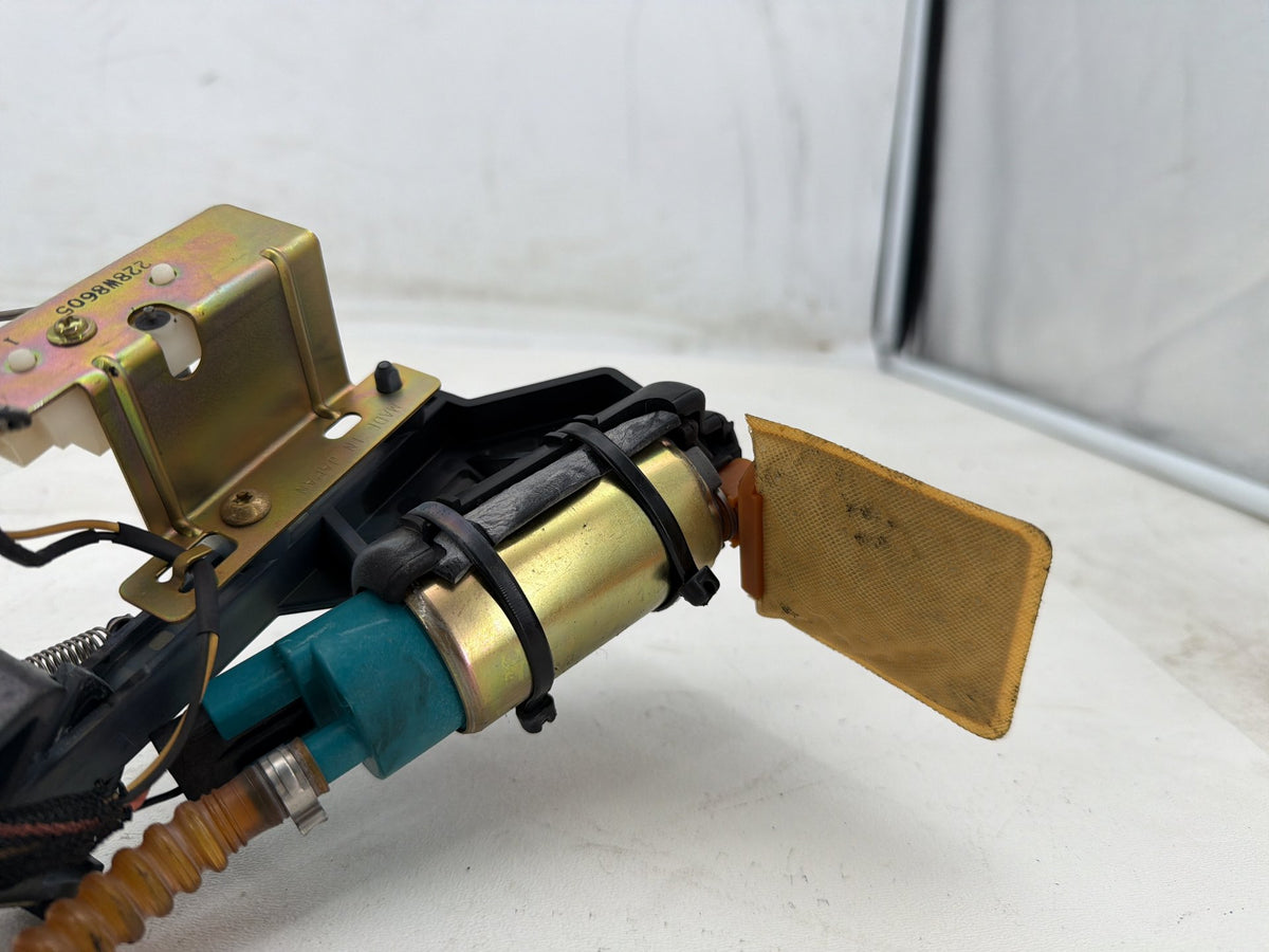 03 Harley Electra Glide Touring Ultra OEM Fuel Pump Gas Gasoline Petrol Sending
