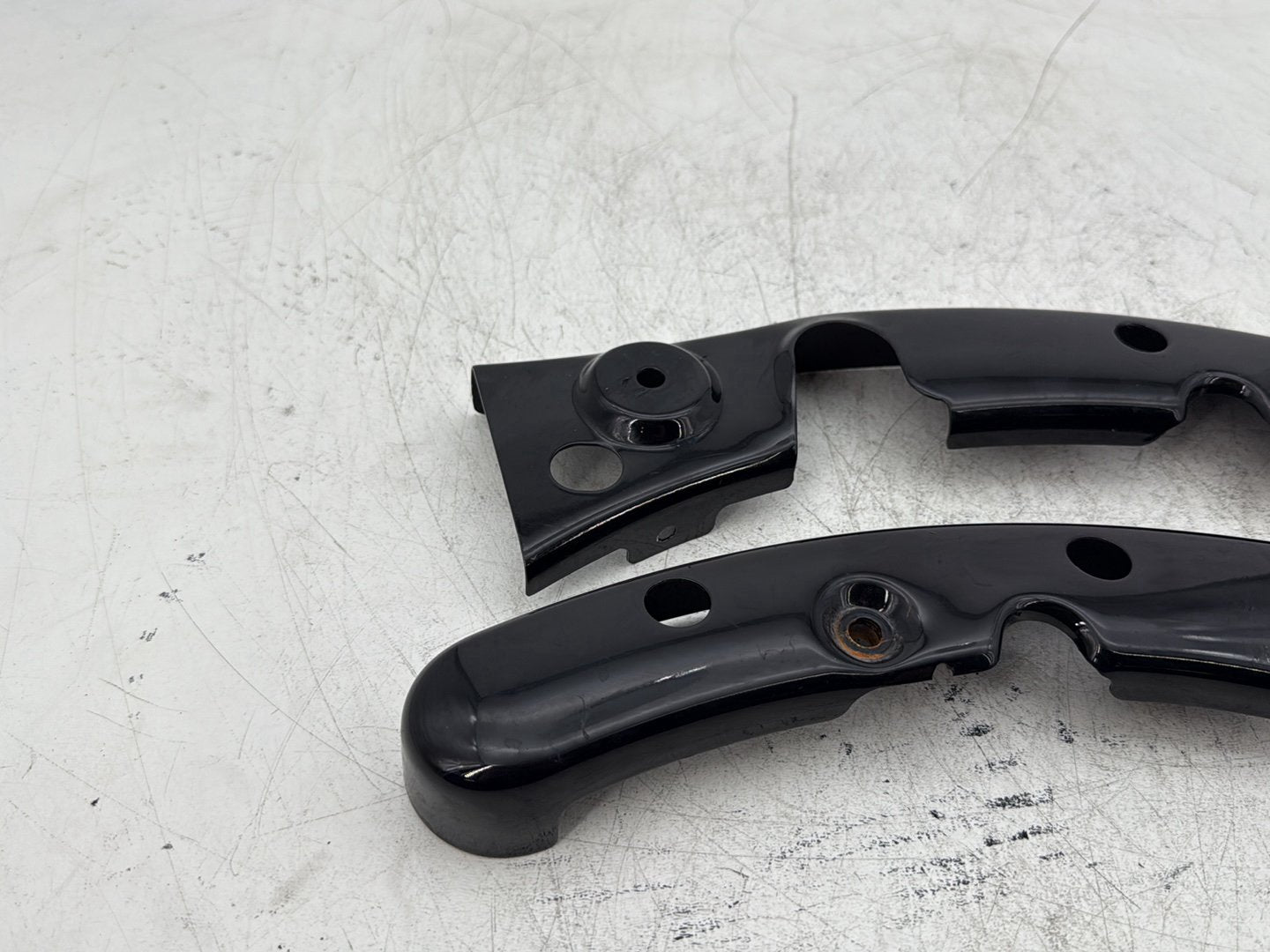 2012 Harley Road Glide Touring FLTRX Custom OEM Rear Left Right Fender Struts Bracket