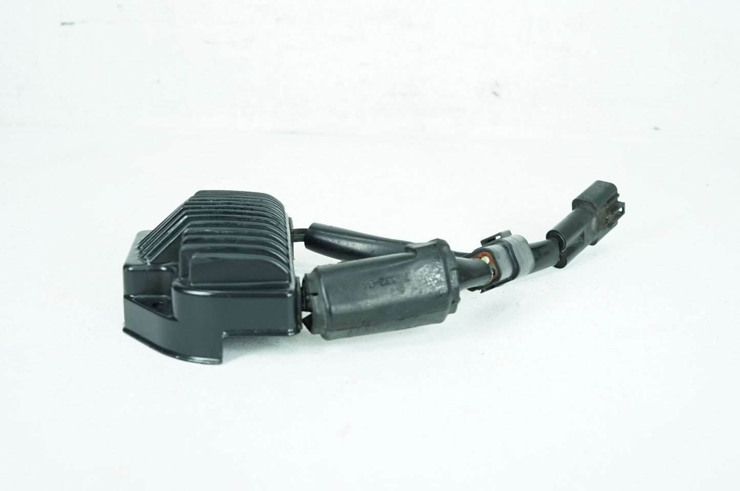 1999 - 2006 Harley-Davidson Dyna Wide Glide Voltage Regulator Rectifier  74631-04