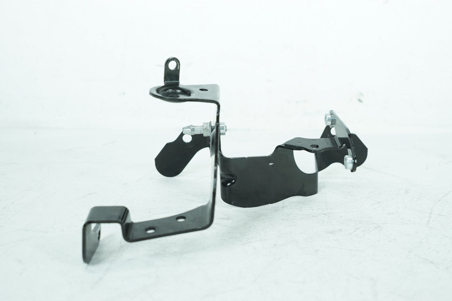 2018 - 2025 Harley-Davidson Softail Street Bob Front Fairing Radio Caddy Mount Holder 47200478