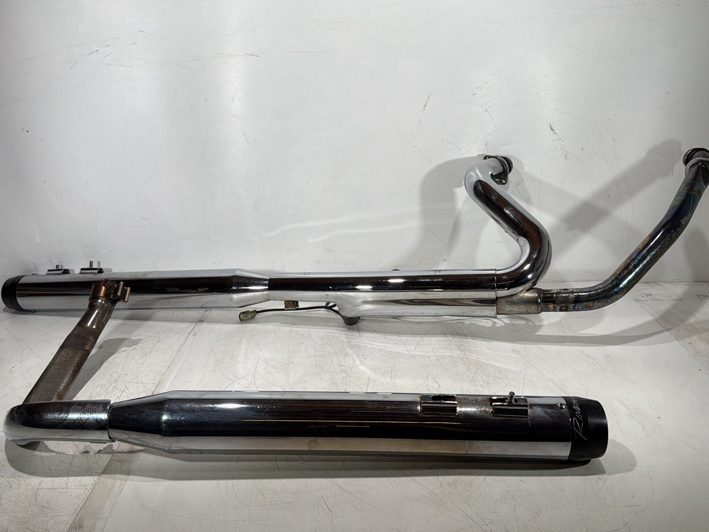 2012 Harley Street Glide Touring FLHX OEM Exhaust Header Pipes Muffler