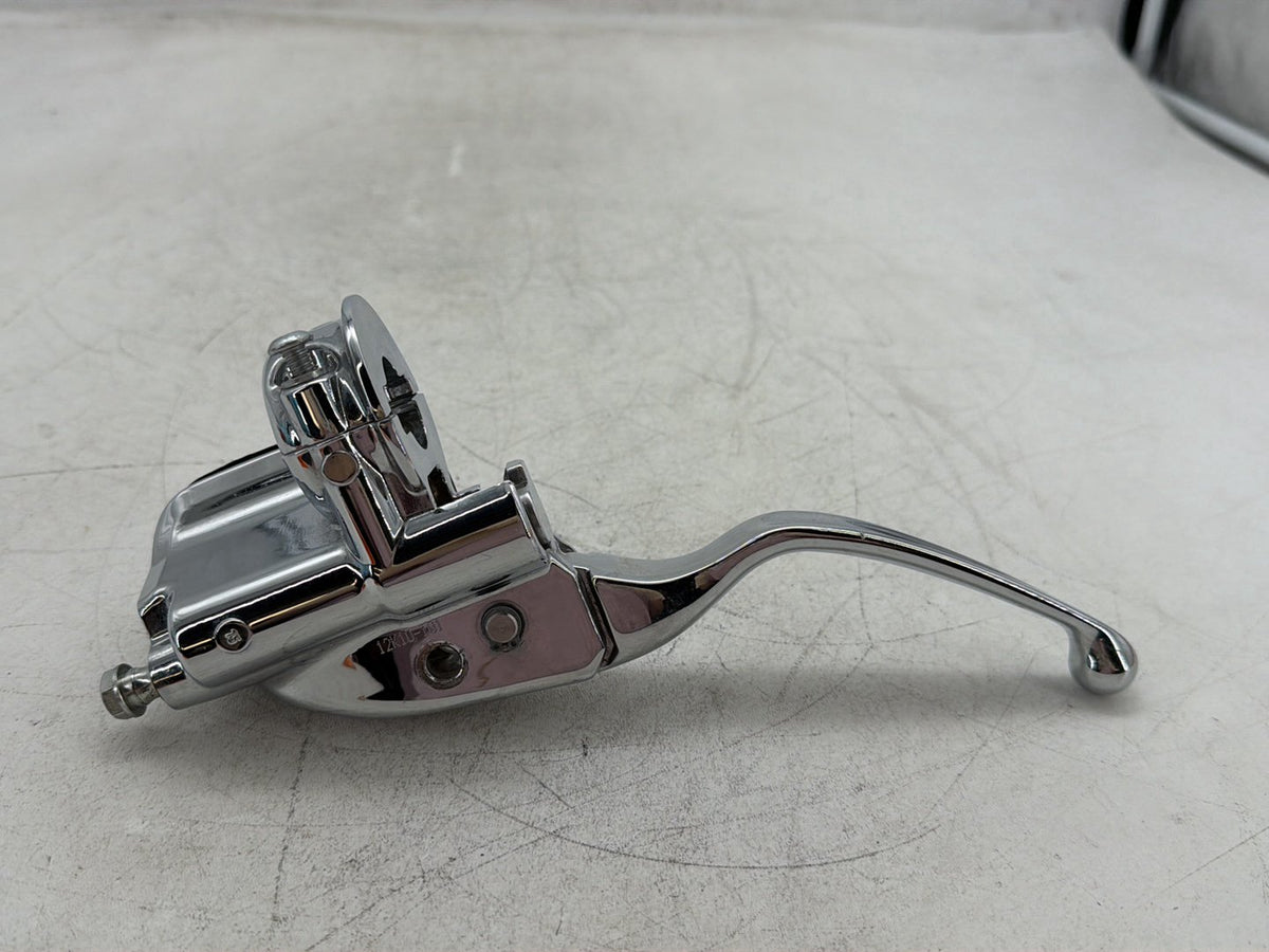 2013 Harley Electra Glide Touring CVO Front Right Brake Lever Master Cylinder