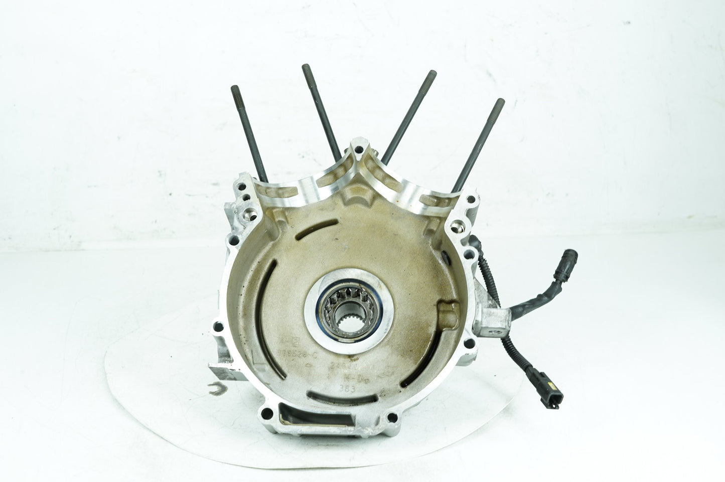 2007 - 2016 Harley-Davidson Dyna Super Glide Custom Crankcase Shaft Engine Motor Cover 24649-06
