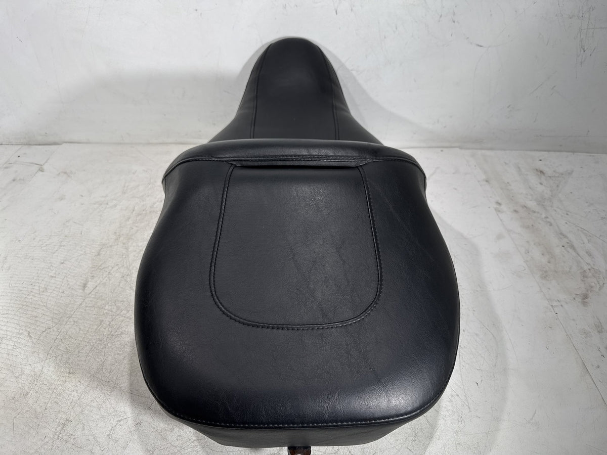 2009 Harley Electra Glide Touring CVO Eagle Passenger Rider Driver Seat Saddle