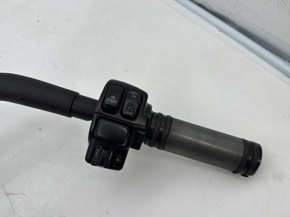 2007 - 2012 Harley-Davidson Touring Road Glide Handlebars Left Right Switches Controls 	71567-96