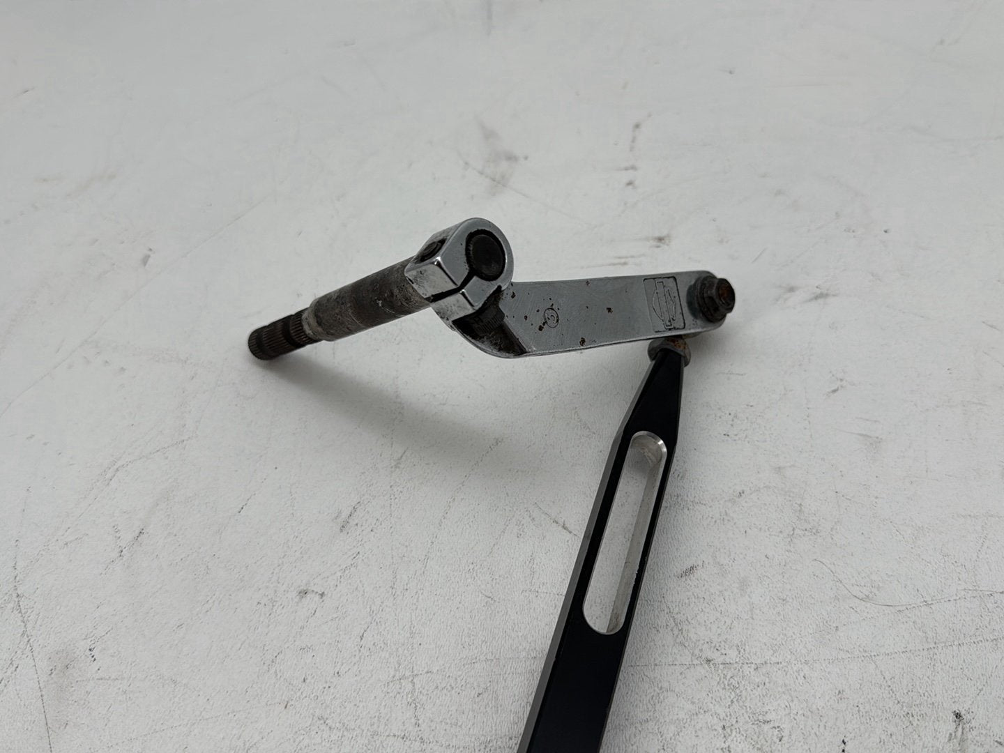 2006 Harley Touring FLHTCI Electra Glide Classic OEM Gear Shifter Lever w/ Rod linkage