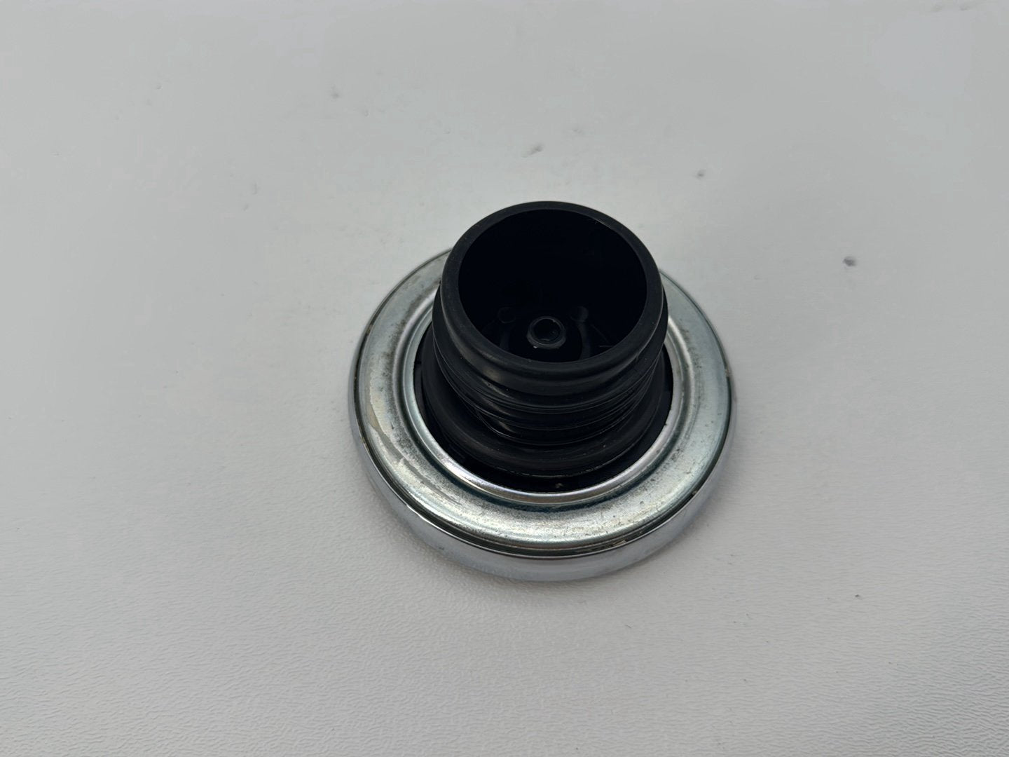 1999 - 2006 Harley-Davidson Dyna Wide Glide Fuel Gas Tank Cap Bushing Hub 62803-97A