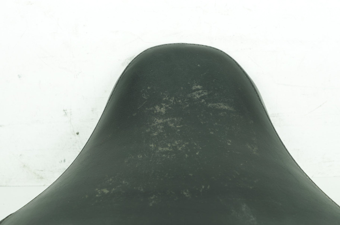1999 - 2006 Harley-Davidson Touring Electra Glide Passenger Rider Driver Seat Saddle  	51704-05