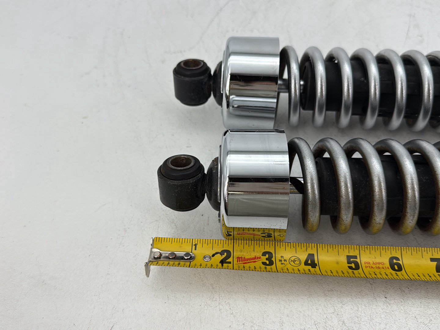 2006 Harley Dyna FXDWGI Wide Glide OEM Rear Left Right Shock Absorbers