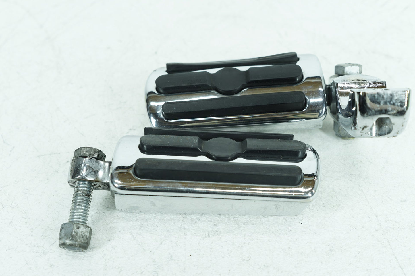 2007 - 2011 Harley-Davidson Touring Street Glide Front Right Left Highway Foot Pegs KK210308-E-DE