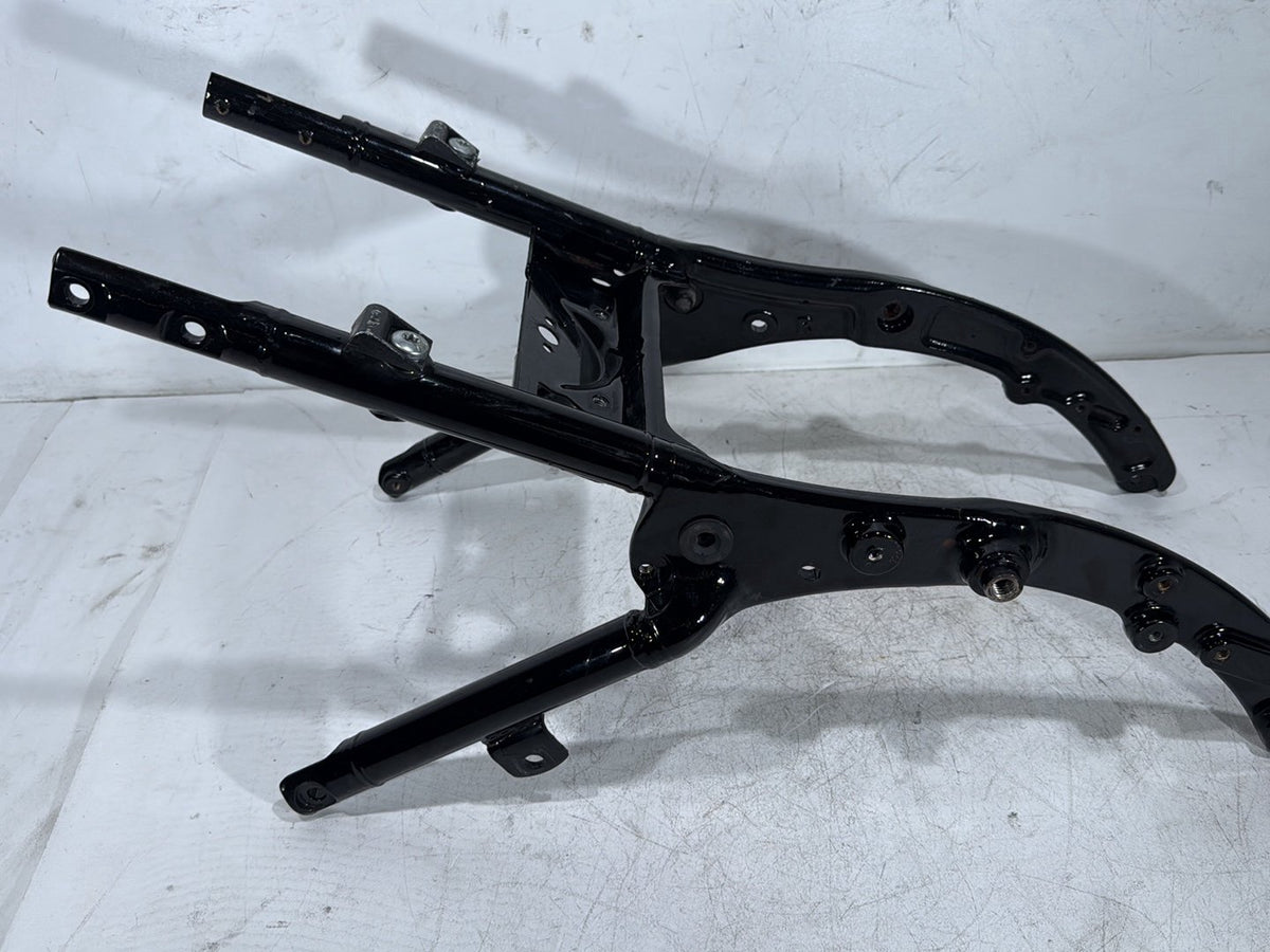 11 Harley Road Glide Touring FLTRX OEM Rear Back Sub Frame Rail Bar 48079-09BHP