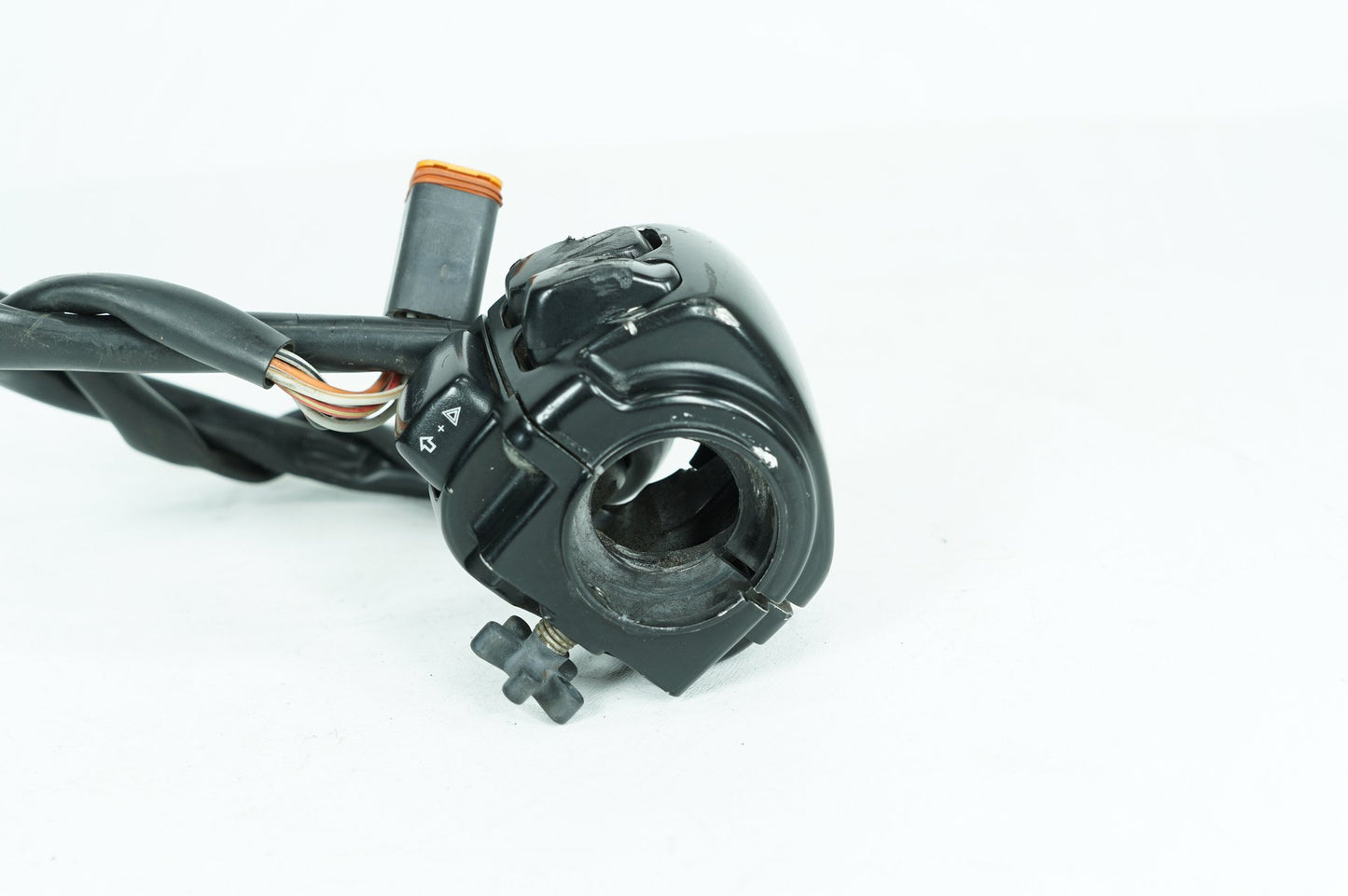 1999 - 2006 Harley-Davidson Softail Fat Boy Right Engine Start Kill Switches Controls  	71684-06A