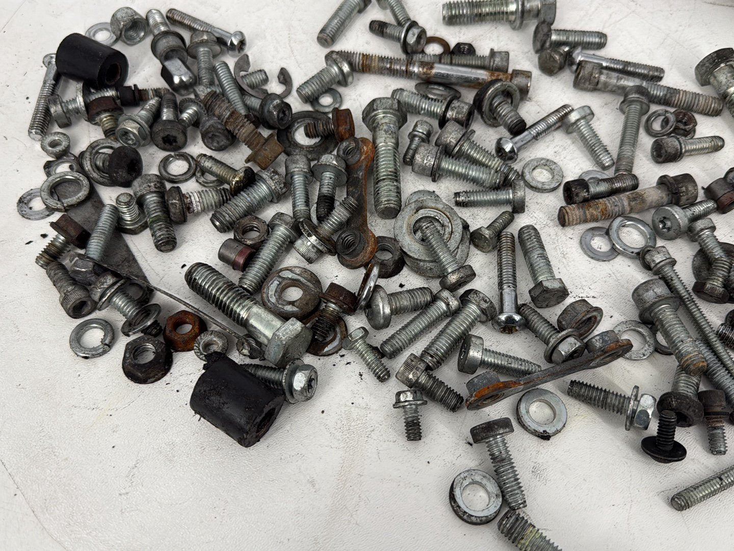 2008 - 2016 Harley-Davidson Touring Street Glide Hardware Bolts Nuts & Brackets 47460-09BHP , 47460-09