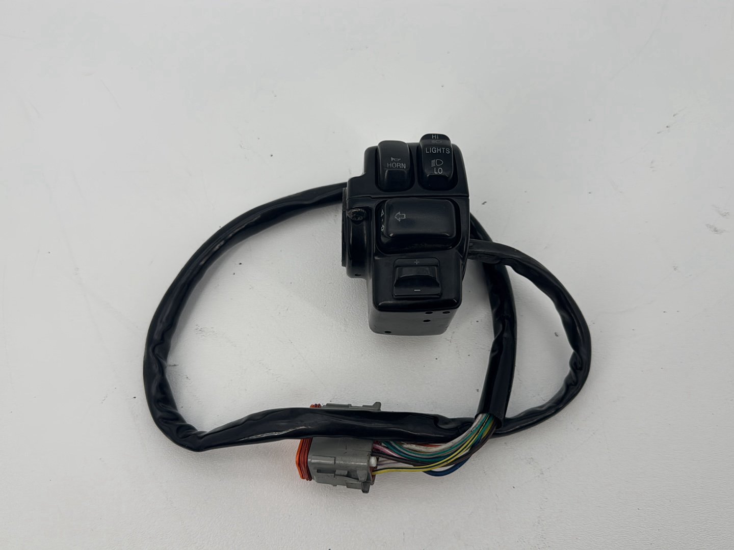 1999 - 2006 Harley-Davidson Touring Electra Glide Classic Left Turn Signal Headlight Switches Controls 43349-96B