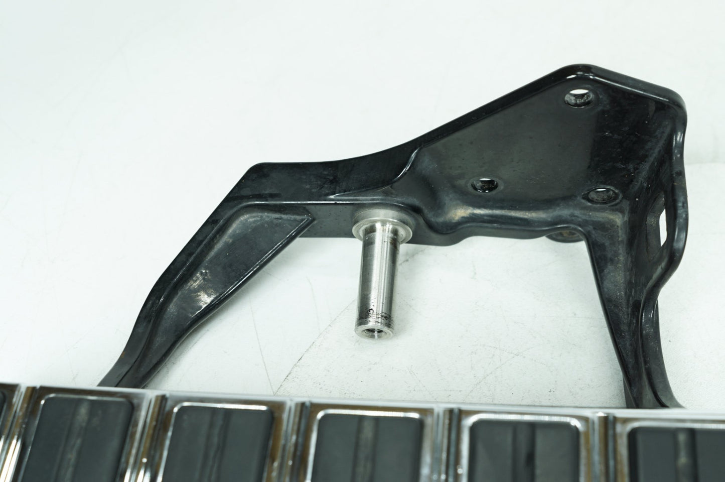 2010 Harley Softail FLSTC Heritage Classic OEM Left Right Driver Floorboard Foot Rest