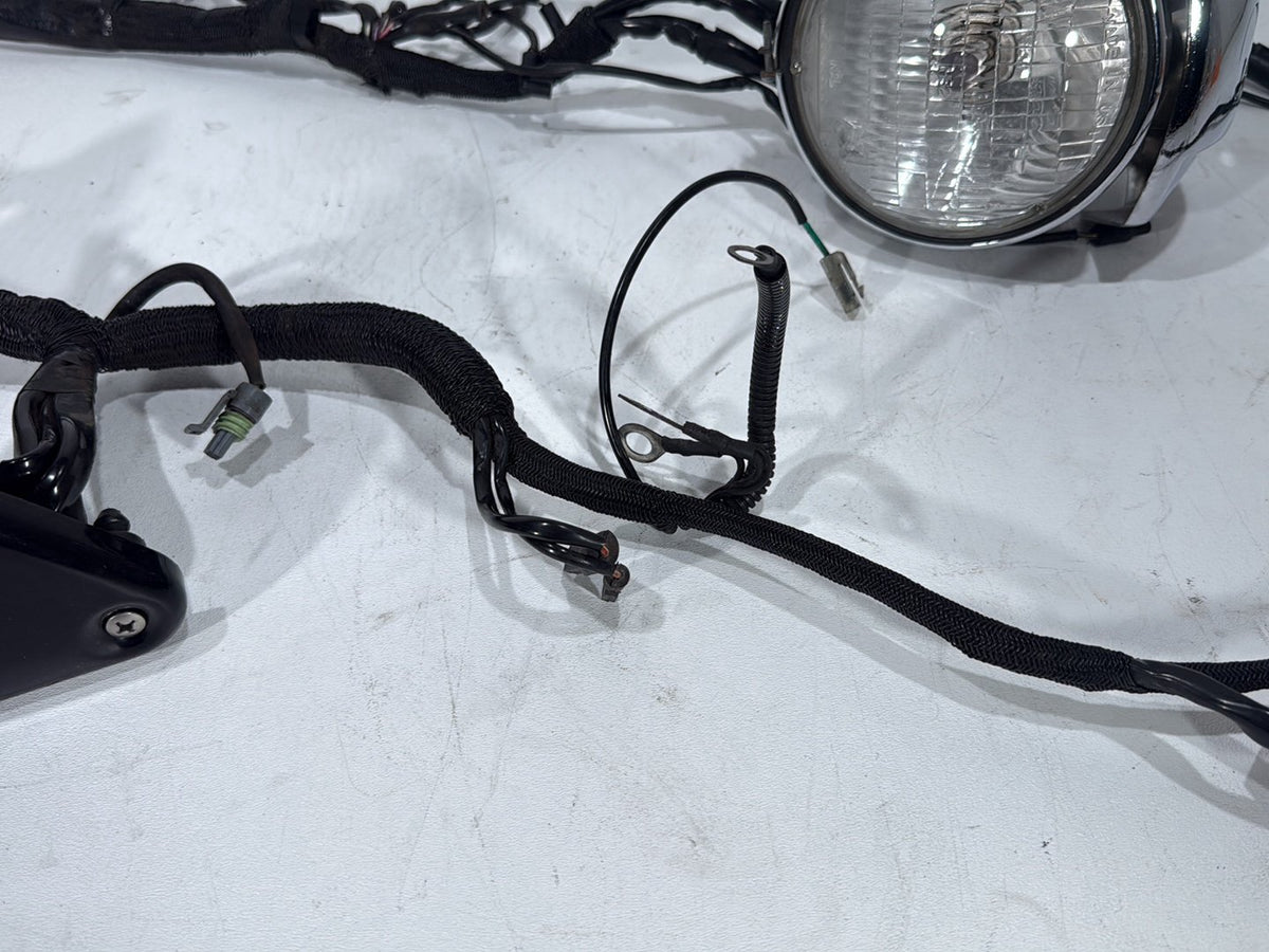 01 Harley Sportster 883 XLH883 OEM Headlight Headlamp Halogen w/ Main Wire CARB