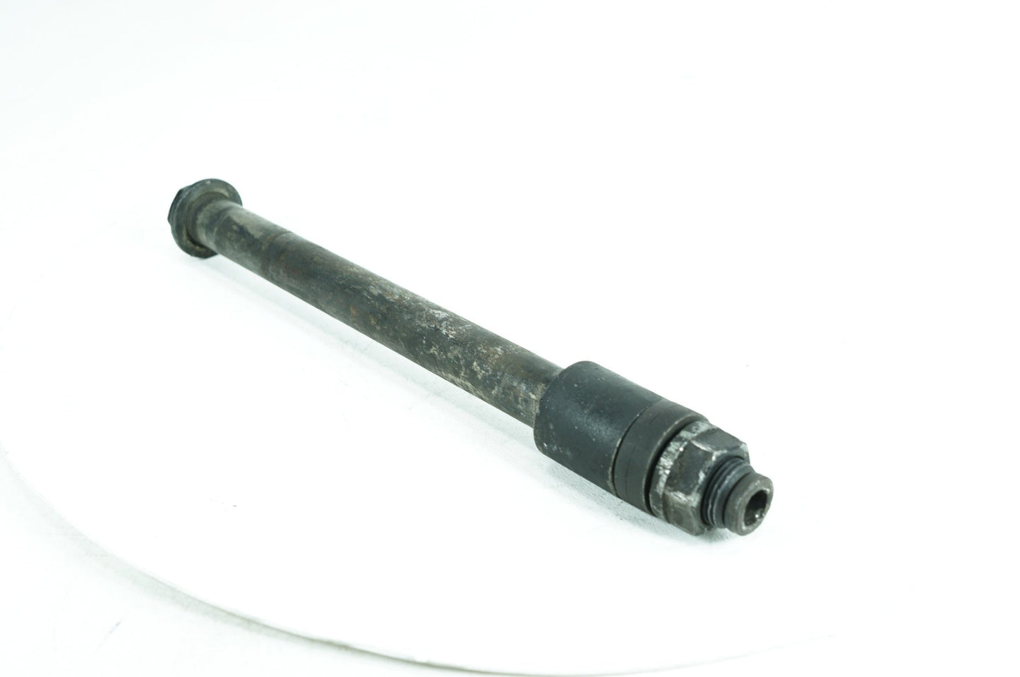 2004 - 2013 Harley-Davidson Sportster 1200 Low Rear Wheel Axle Bolt Shaft  	41176-08