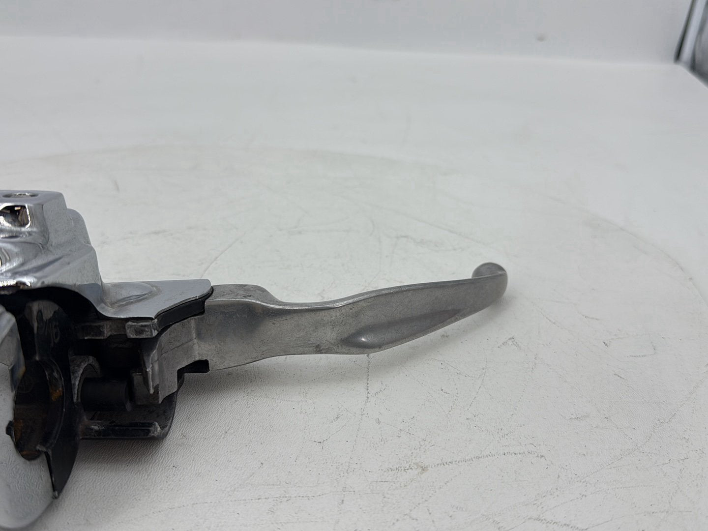 2007 - 2012 Harley-Davidson Dyna Super Glide Front Right Brake Lever Master Cylinder 45019-08A