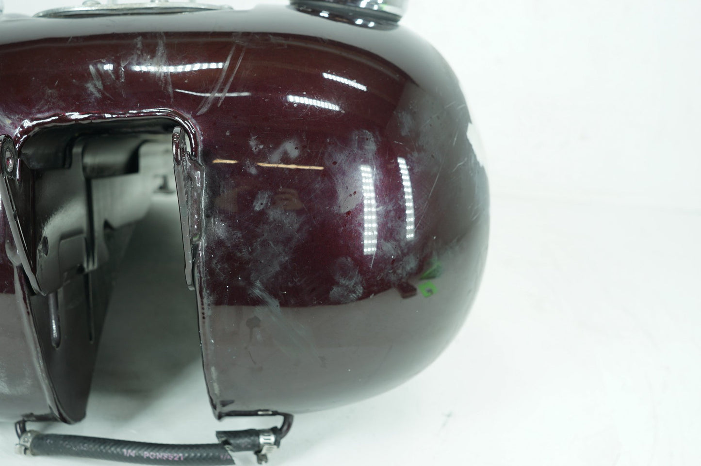 1999 - 2006 Harley-Davidson Dyna Street Bob Gas Gasoline Fuel Tank Reservoir  61597-06