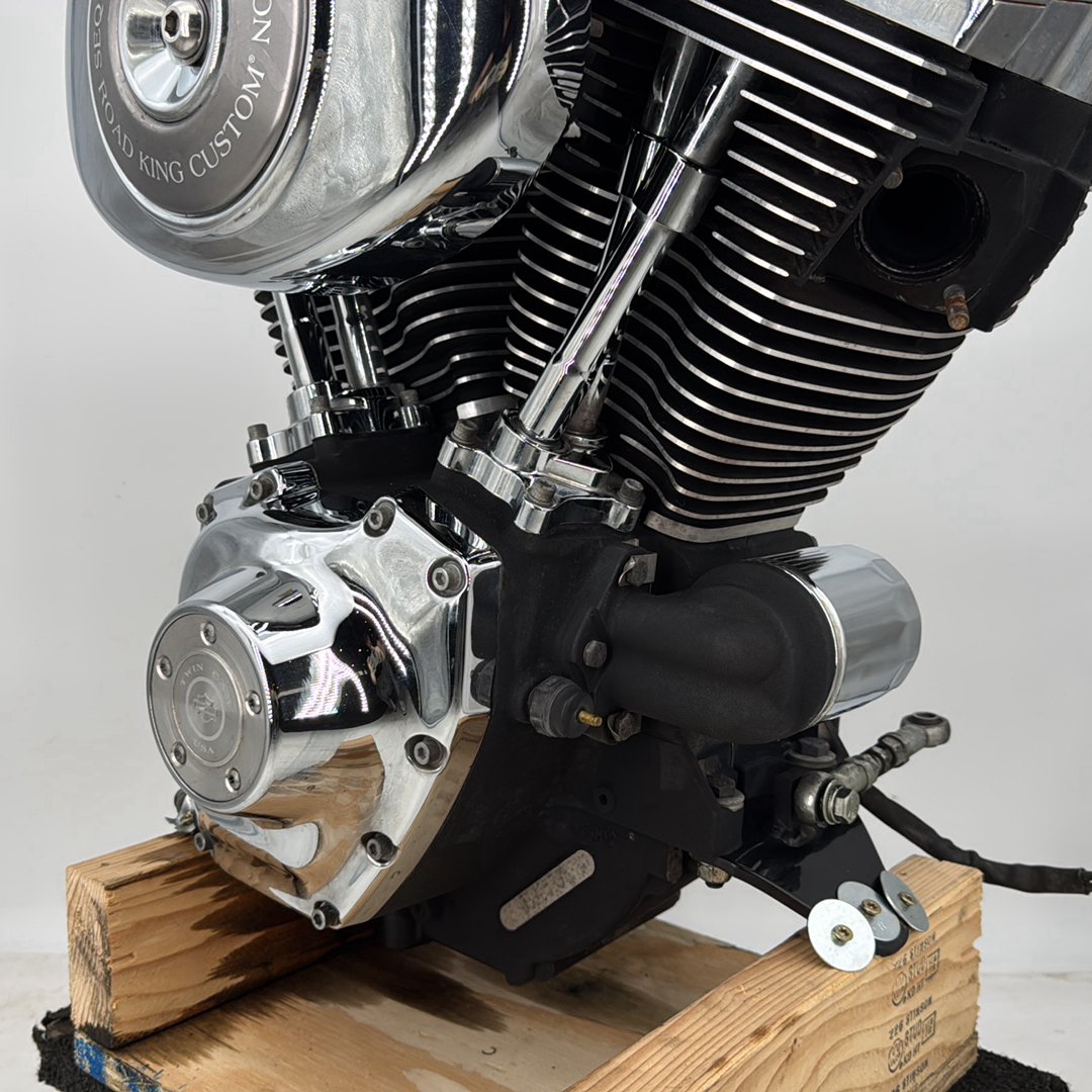 1999 - 2006 Harley-Davidson Touring Road King Custom EFI Twin Cam 88 Engine Motor 19261-05B