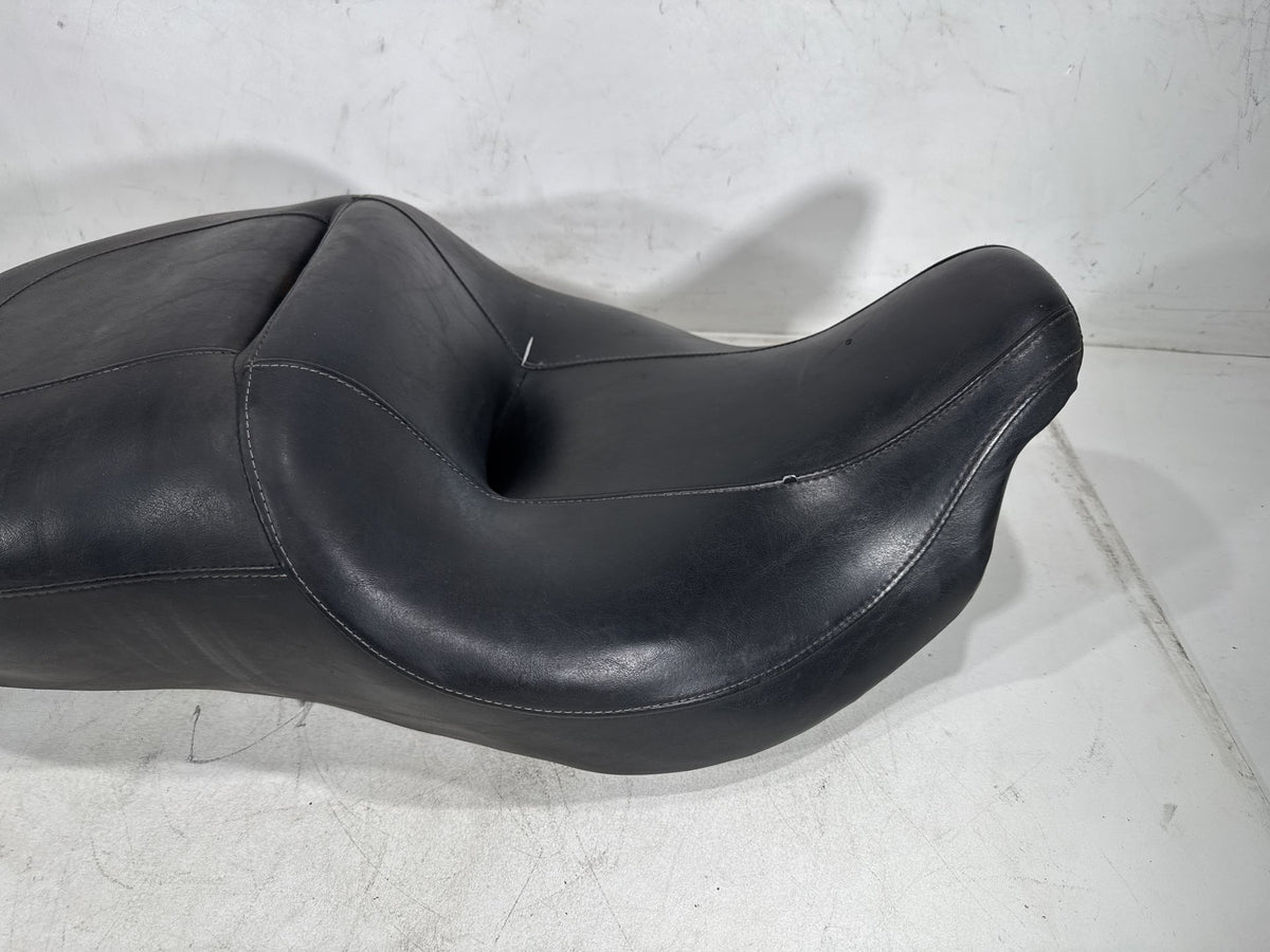 2011 Harley Electra Glide Touring Ultra OEM Passenger Rider Driver Seat Saddle
