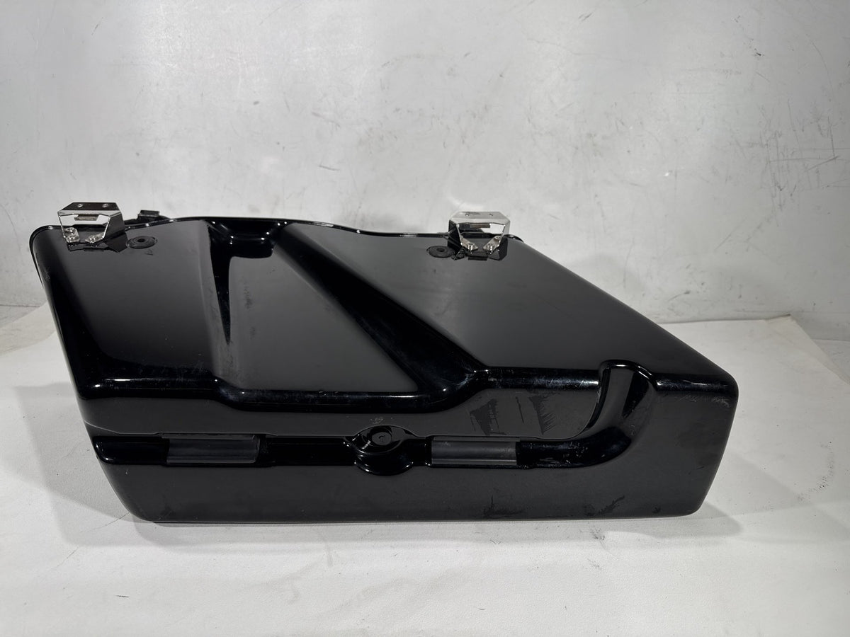 2004 Harley Road King Touring Classic OEM Right 1 Saddlebag Luggage NO Key