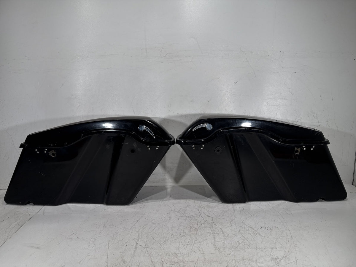 11 Harley Street Glide Touring FLHX-103 OEM Left Right Saddlebags Luggage NOKey