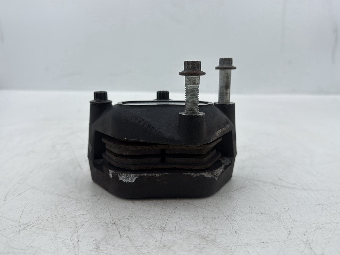2007 Harley Touring FLHTCU Electra Glide Ultra OEM Front Right 1 Brake Caliper
