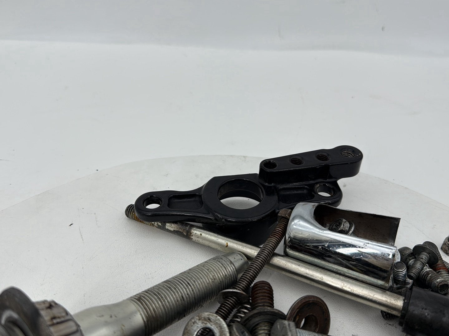 2019 - 2023 Harley-Davidson Touring Road King Special Hardware Bolts Nuts & Brackets 16400005