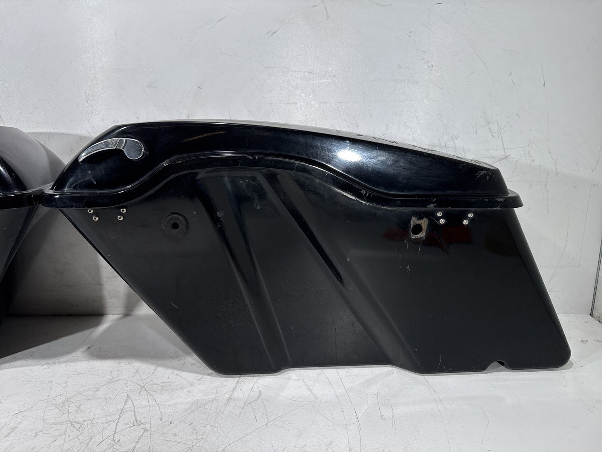 11 Harley Street Glide Touring FLHX-103 OEM Left Right Saddlebags Luggage NOKey