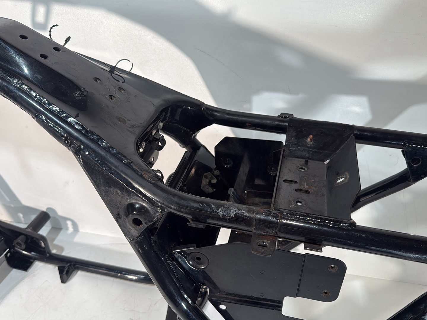 1984 - 1998 Harley-Davidson Touring Electra Glide Classic Body Main Frame Chassis CLN CLR 47900-93B