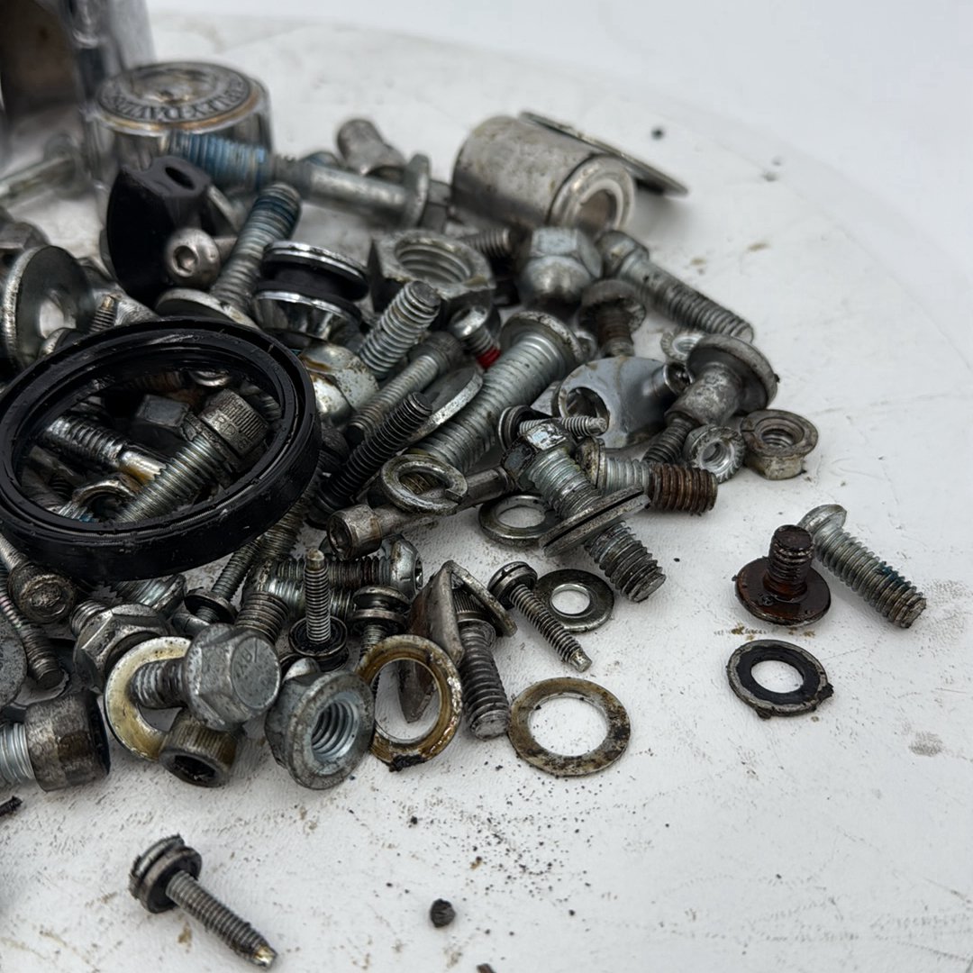2007 - 2017 Harley-Davidson Dyna Wide Glide Hardware Bolts Nuts & Brackets