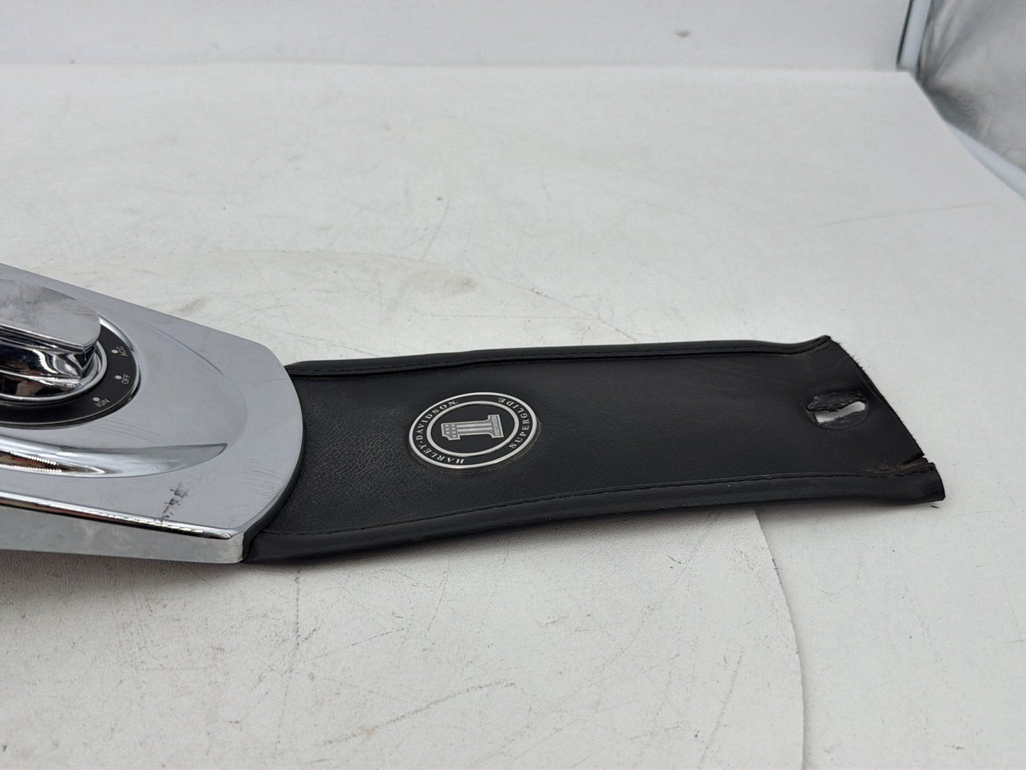 2007 - 2017 Harley-Davidson Dyna Super Glide Custom Fuel Gas Tank Dash Console NOKey 71211-04