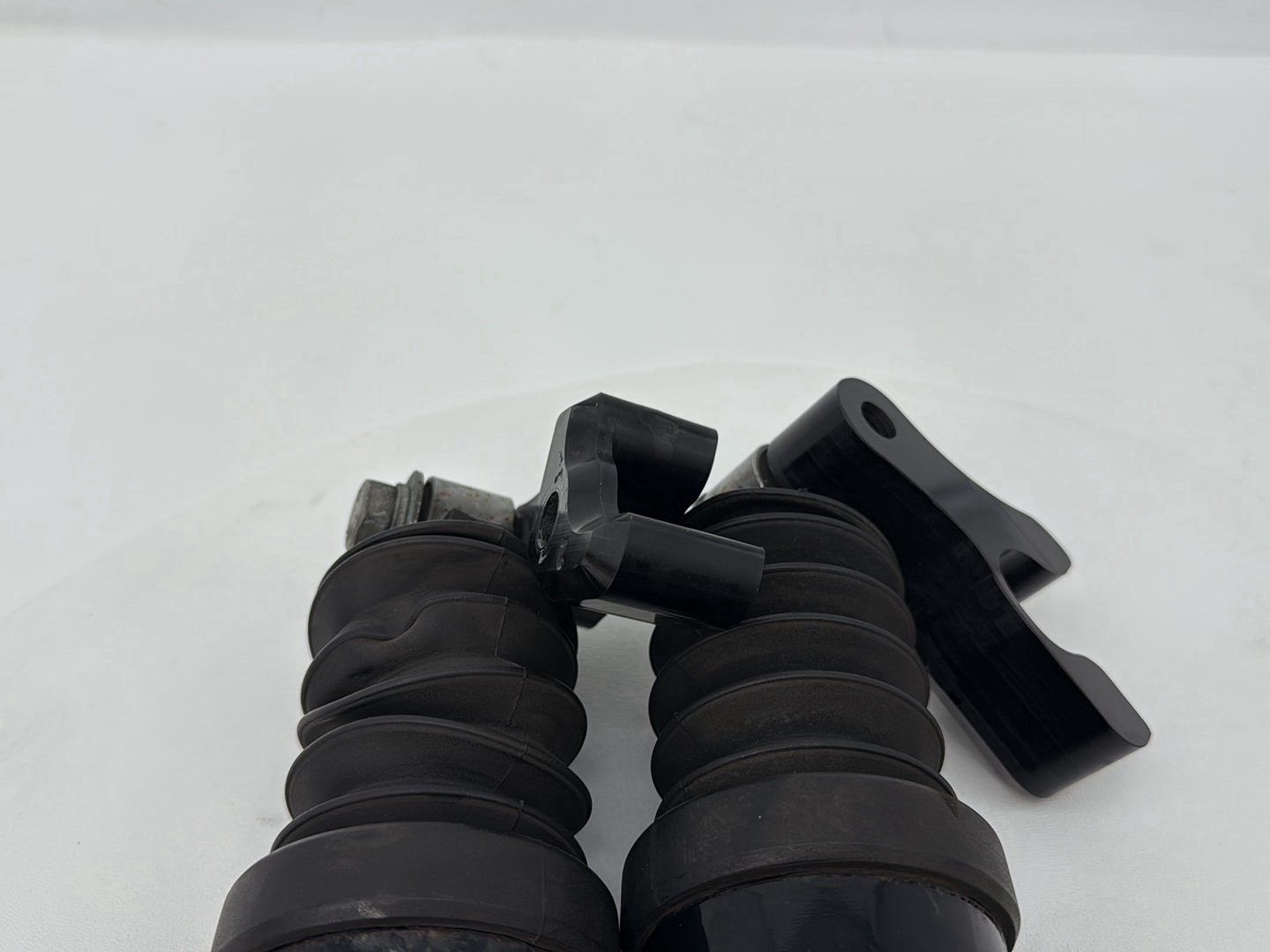 2007 - 2011 Harley-Davidson Touring Street Glide Rear Left Right Shock Absorbers 54662-09