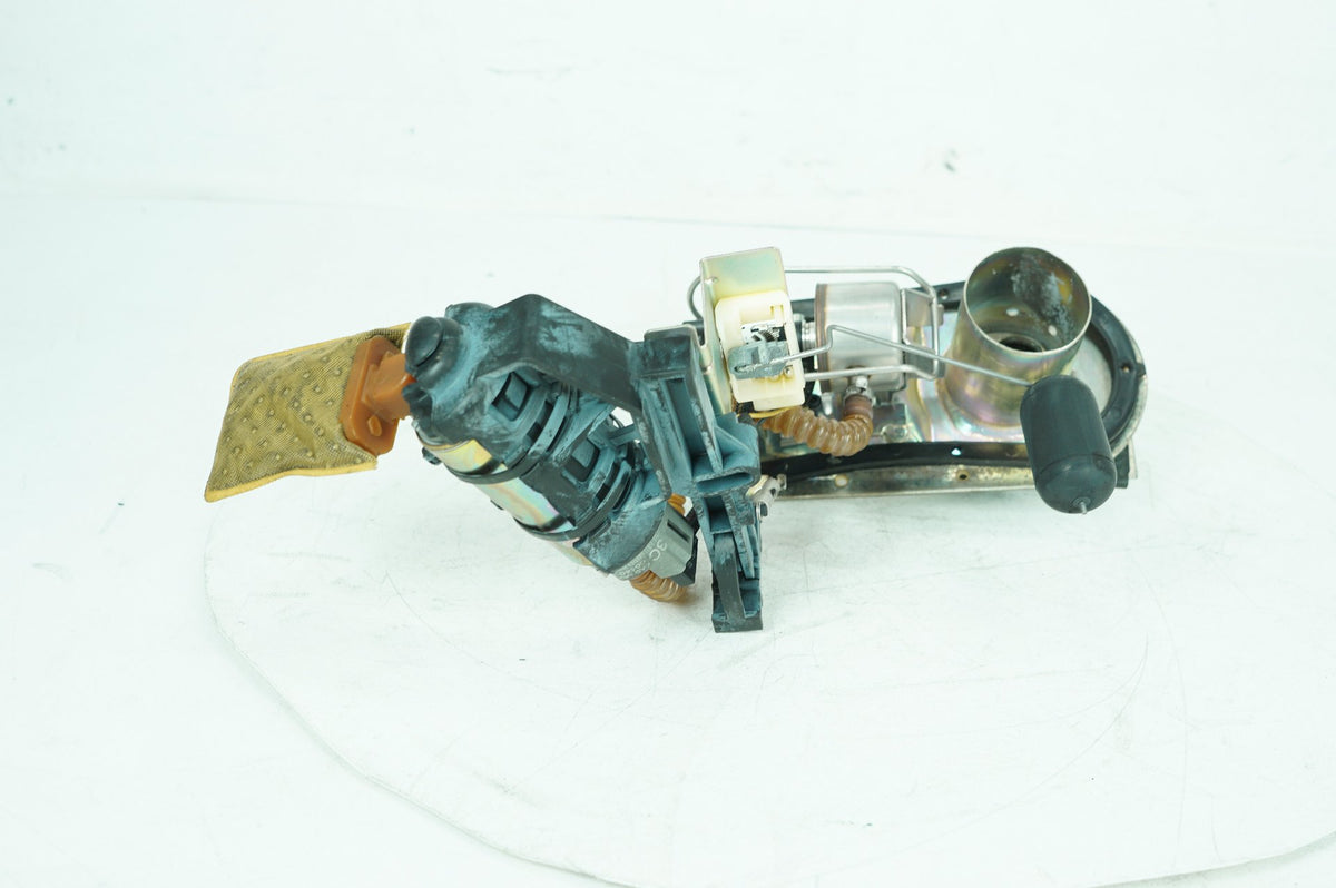 2005 Harley Touring FLTRI Road Glide OEM Fuel Pump Gas Gasoline Petrol Sending