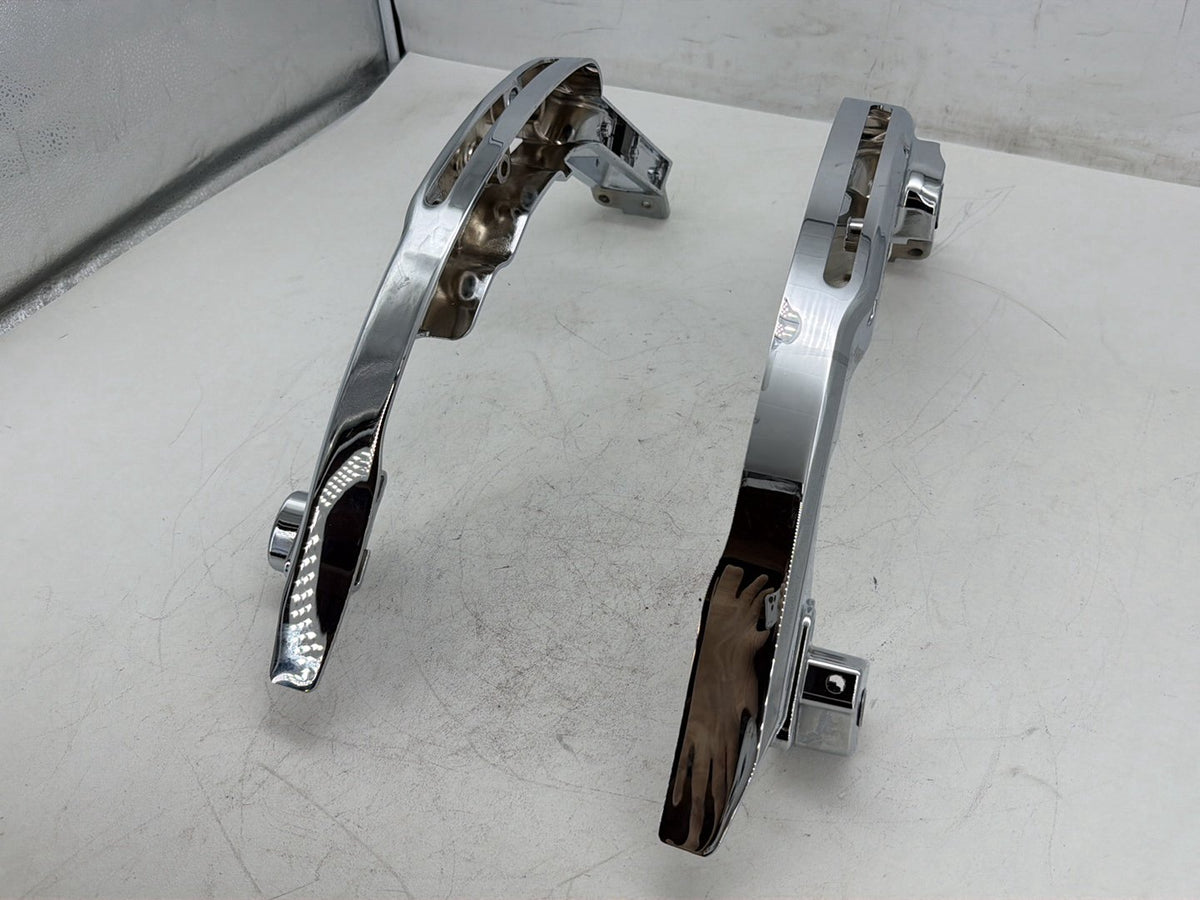 2014 Harley Street Glide Touring FLHXS OEM Left Right Saddlebag Fender Struts Brackets