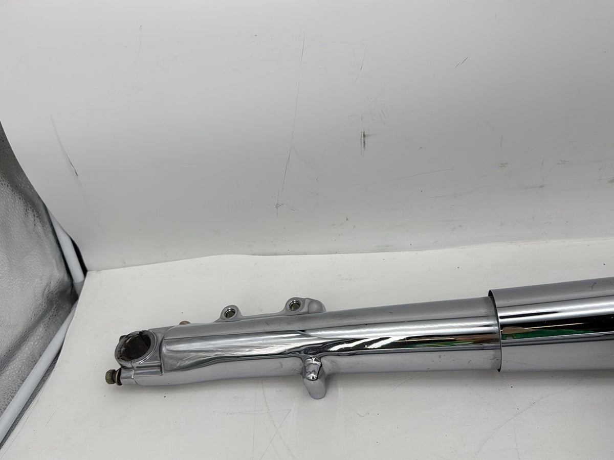 02 Harley Touring Screamin Road King Front Triple Tree Set LH RH Fork Leg Slider