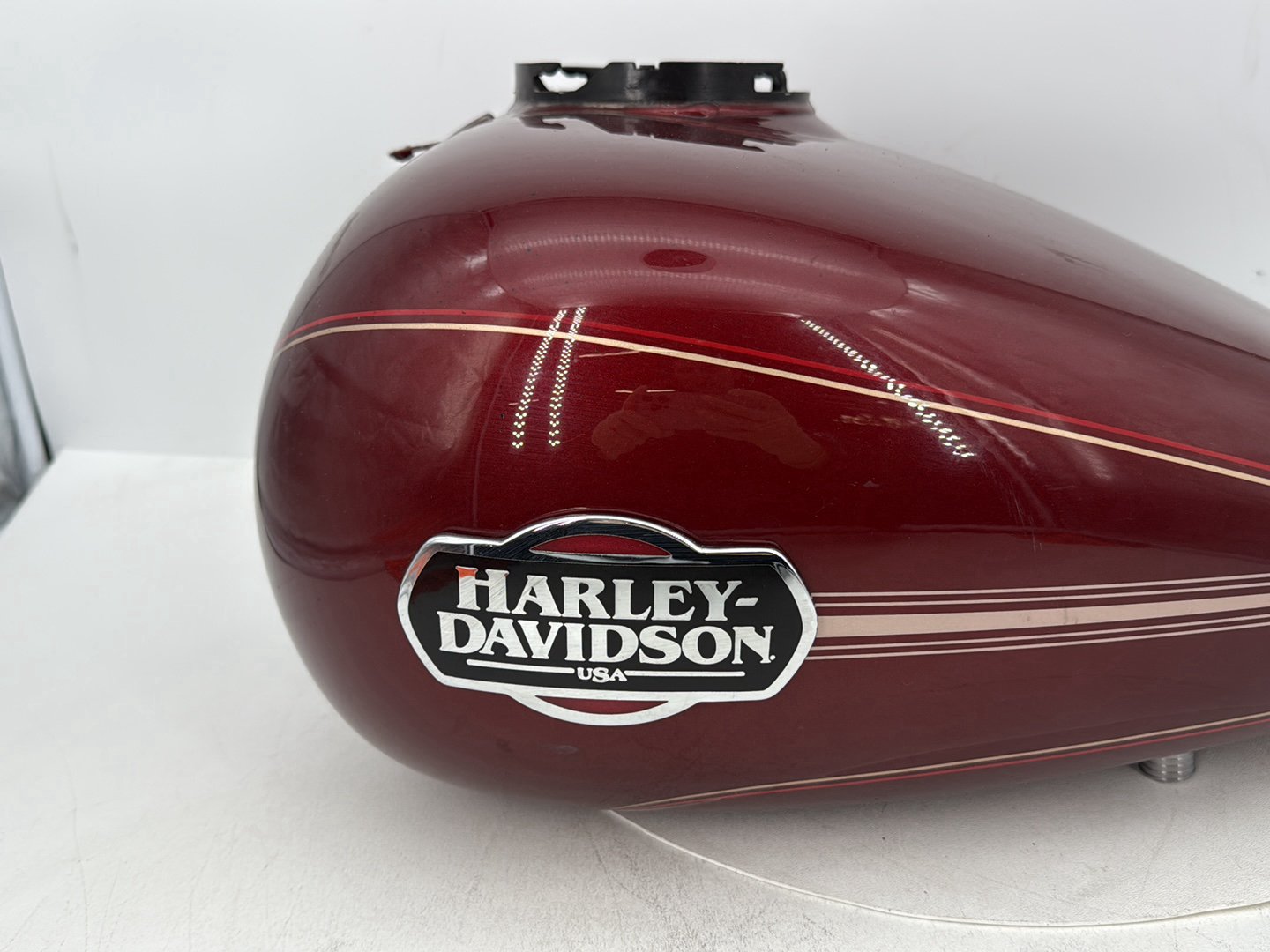 2007 - 2011 Harley-Davidson Touring Electra Glide Ultra Fuel Gas Tank Gasoline Reservoir 61356-08