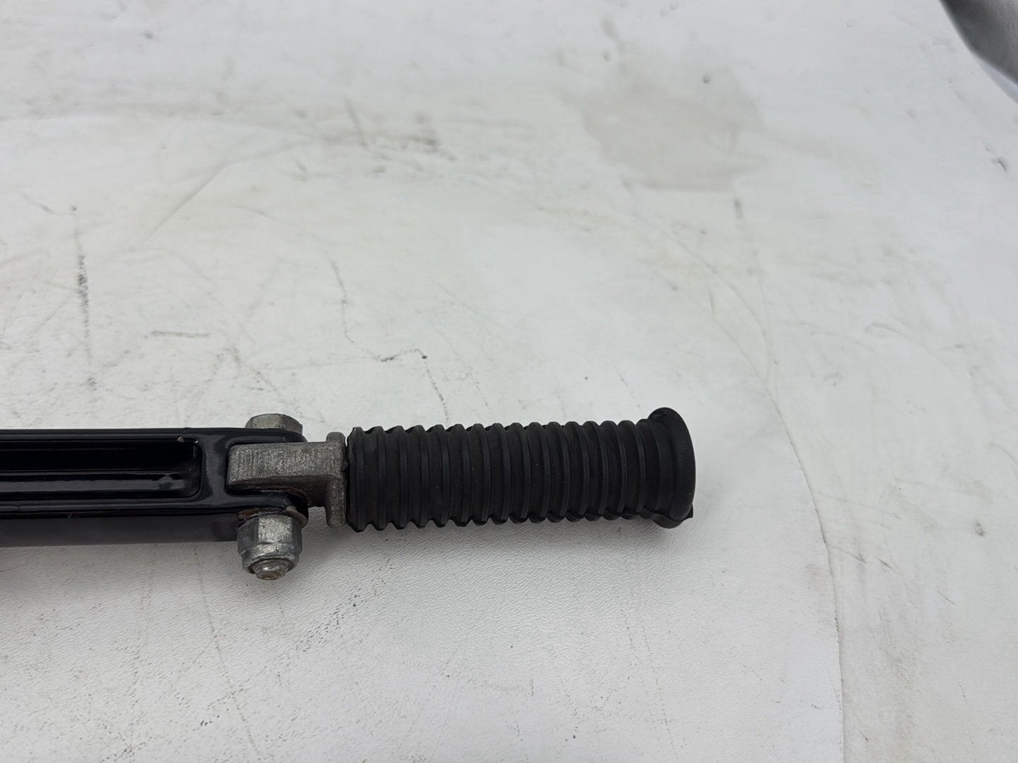 2006 Harley Dyna Super Glide Custom FXDCI OEM Passenger Left & Right Foot Pegs