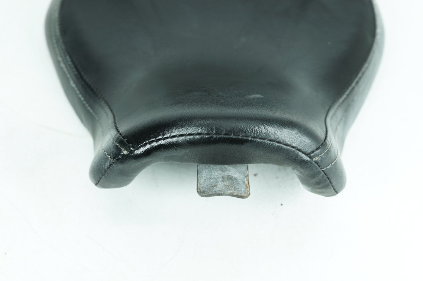 2004 - 2013 Harley-Davidson Sportster Low Rider Driver Solo Seat Pillion 51532-04