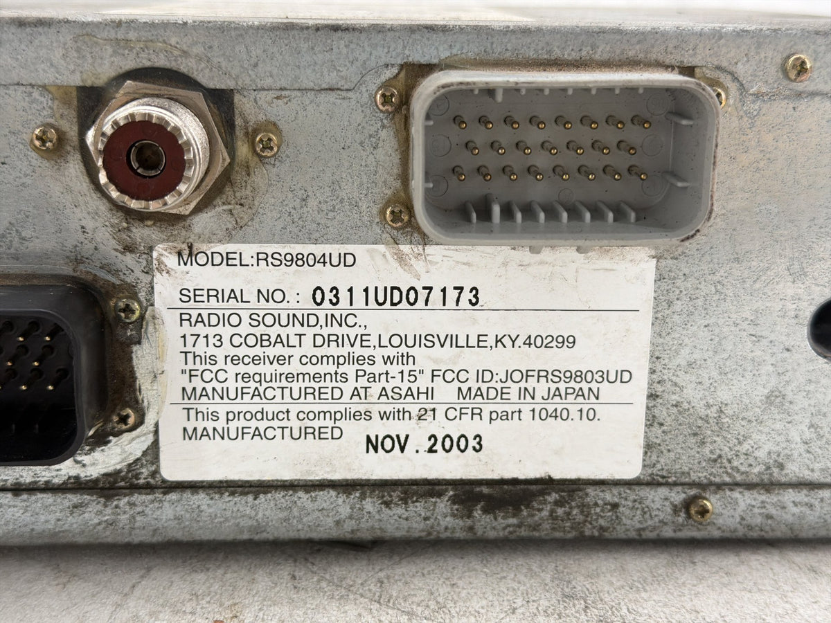 2004 Harley Electra Glide Touring Ultra OEM Harman Kardon AM FM CD Radio Player