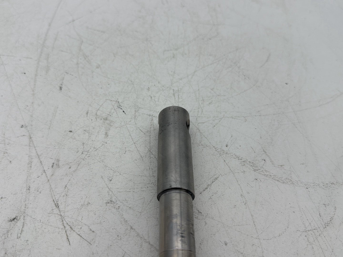 2002 Harley Dyna FXD Super Glide OEM Front Wheel Axle Bolt Shaft