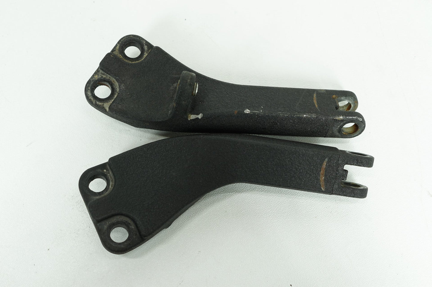2007 - 2017 Harley-Davidson Dyna Switchback Left Right Foot Rest Peg Support Bracket 49224-06A