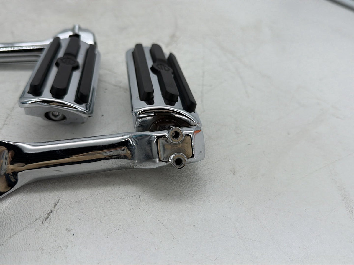 2007 Harley Electra Glide Touring Ultra OEM Front Right Left Highway Foot Pegs