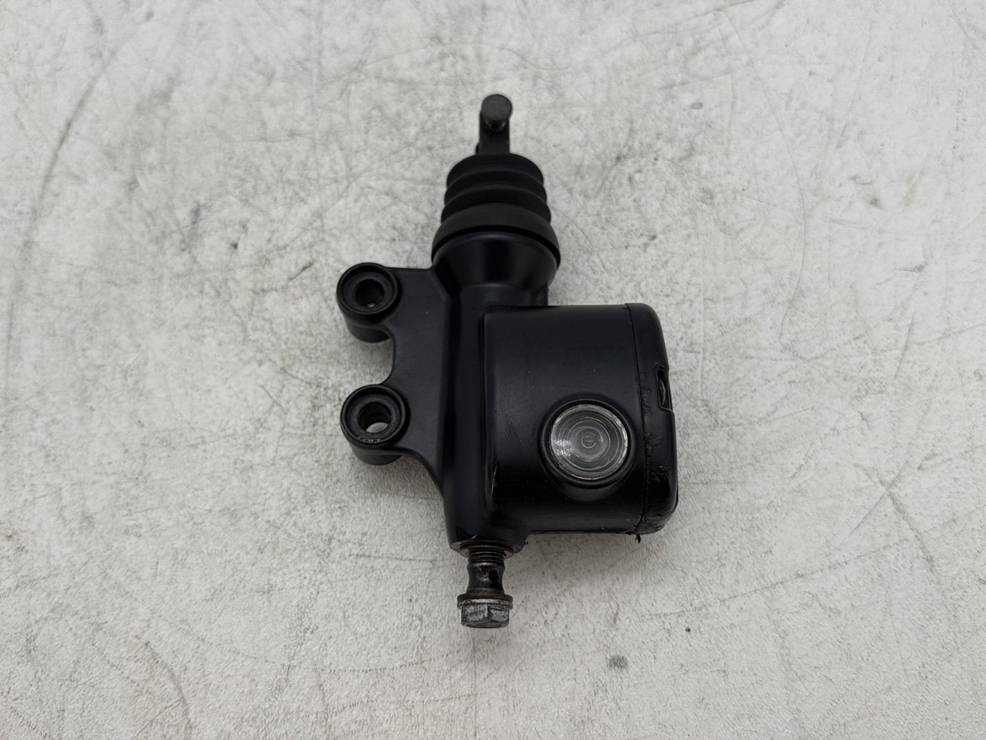 2009 Harley Street Glide Touring FLHX OEM Rear Brake Master Cylinder Reservoir