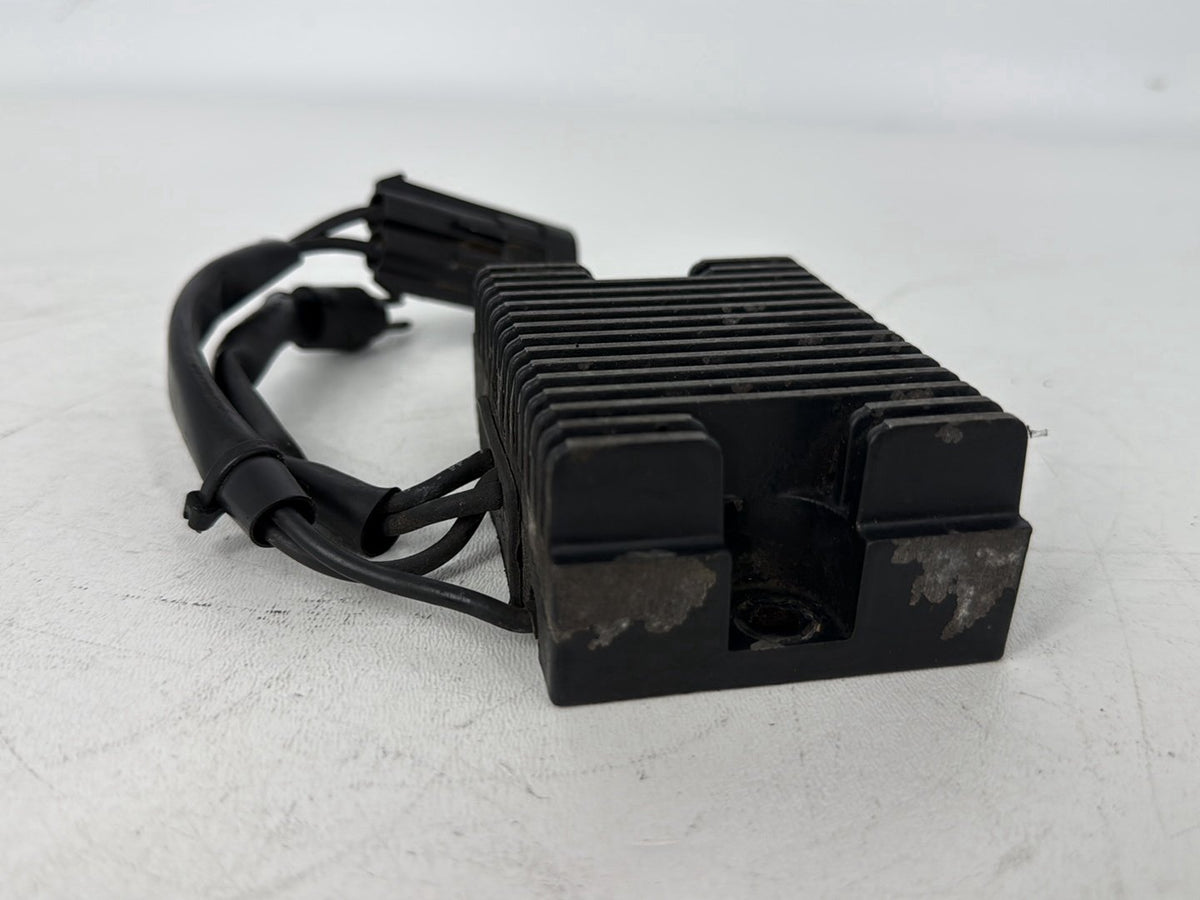 2005 Harley Sportster XL883C 883 Custom OEM Voltage Regulator Rectifier 74523-04
