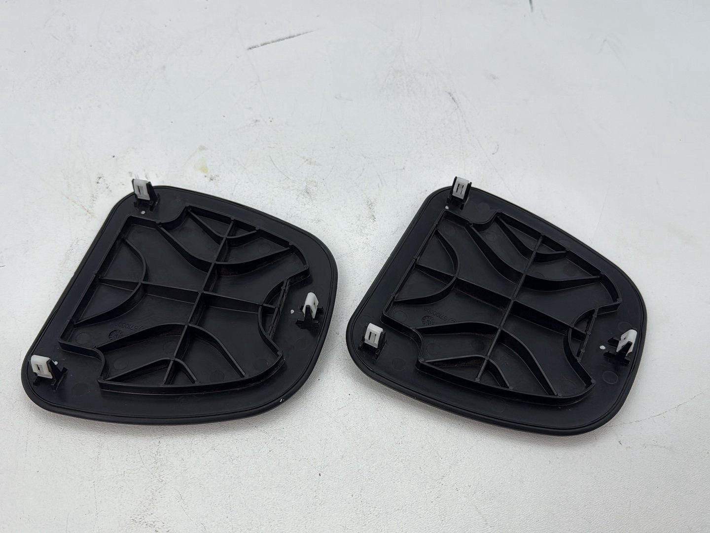 2014 Harley Electra Glide Touring CVO Screamin Eagle OEM Right & Left Lower Leg Fairing Cap Covers